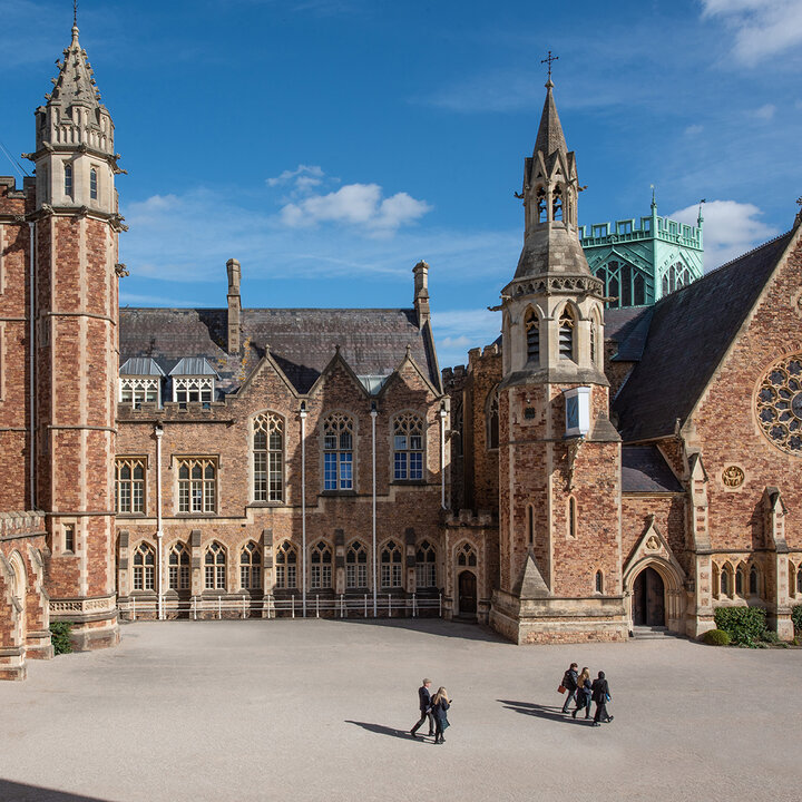 Header-Bild zu Clifton College