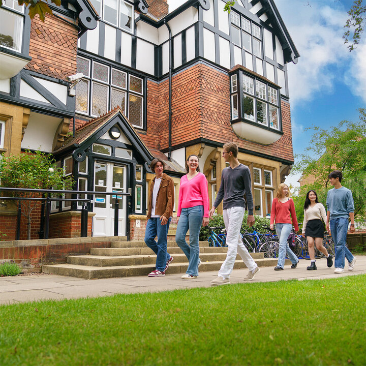 Header-Bild zu St Clare`s Oxford