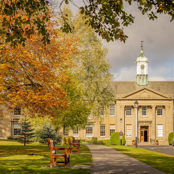 Header-Bild zu Merchiston Castle School