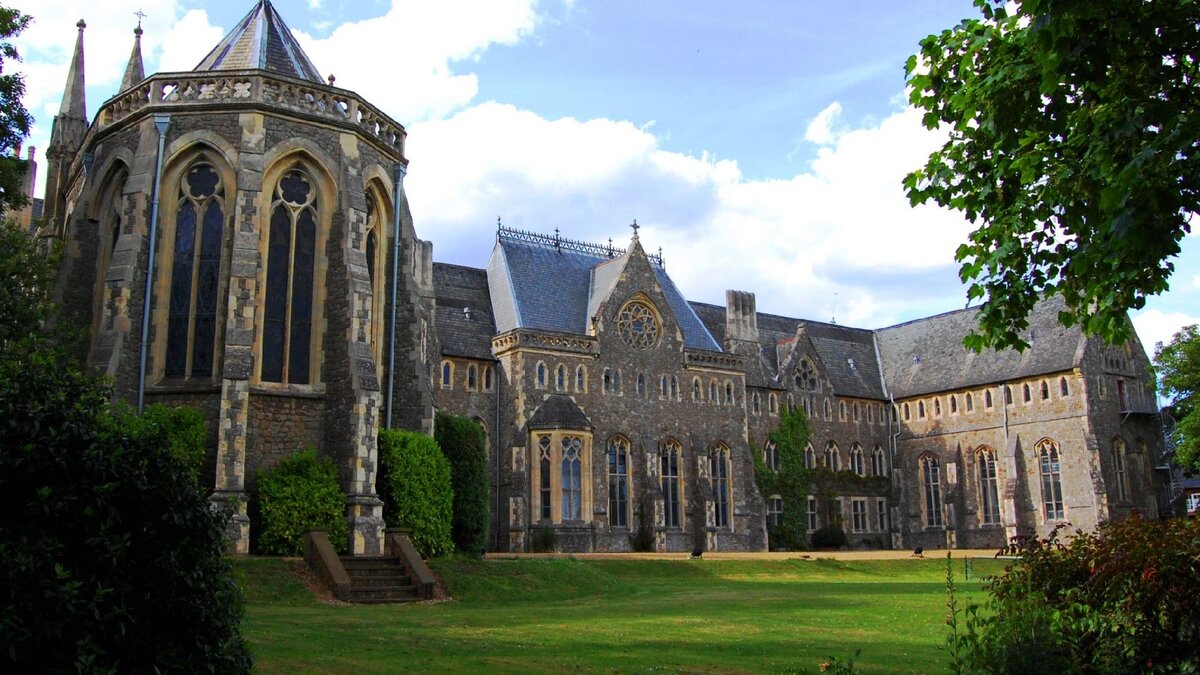 Header-Bild zu St Edmund`s School Canterbury