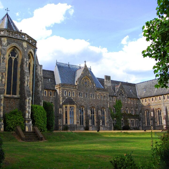 Header-Bild zu St Edmund`s School Canterbury