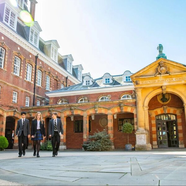 Bild zu Wellington College