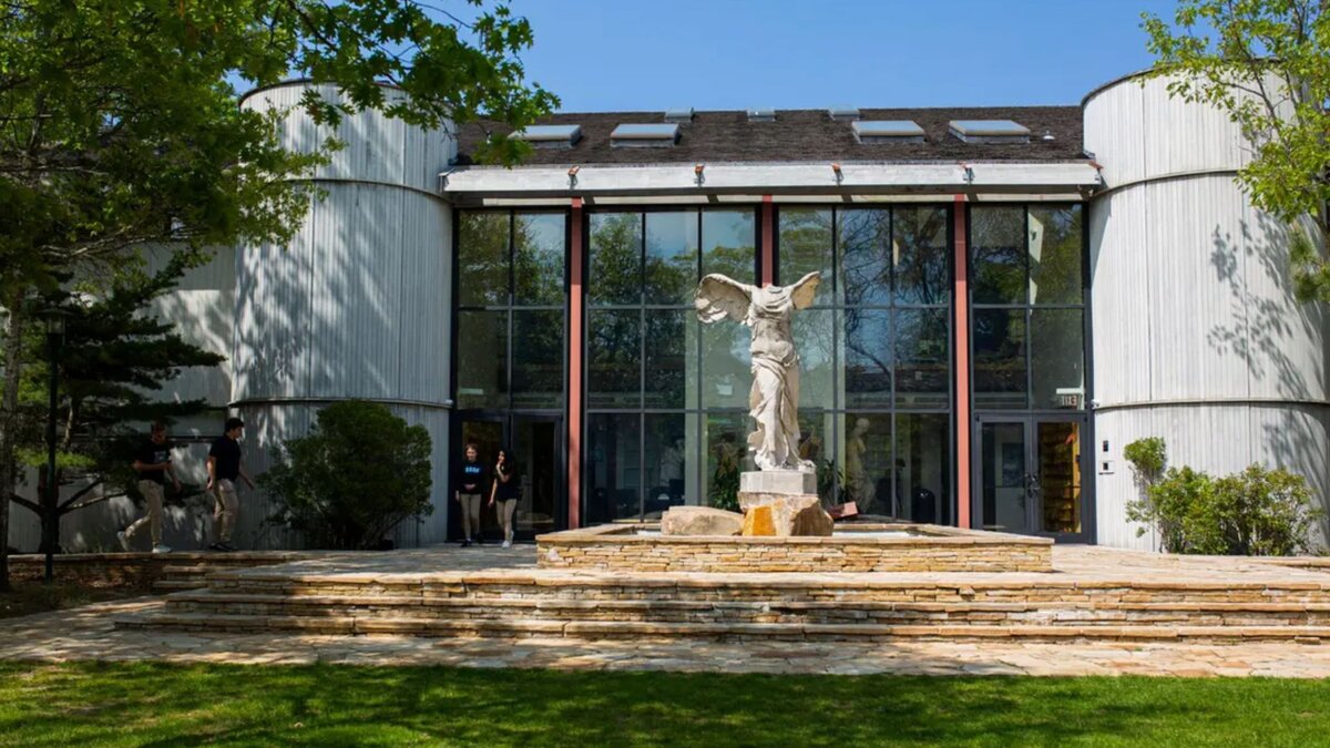 Header-Bild zu Ross School