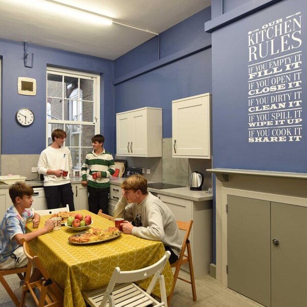 Bild zu Gresham`s School