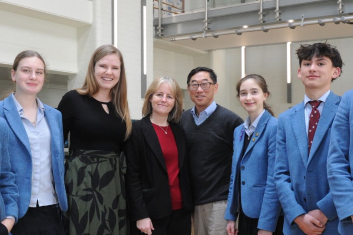 Schüler aus Rugby School bei Stan X